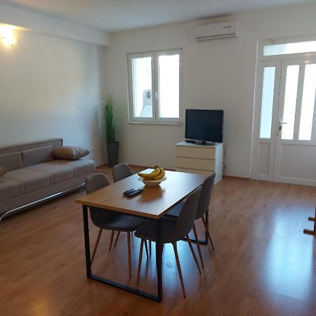 Apartments Neva Makarska Ngoại thất bức ảnh