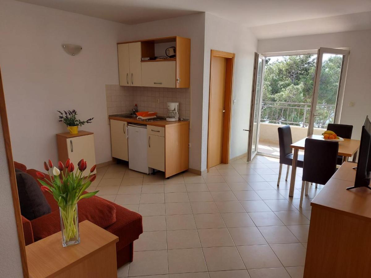 Apartments Neva Makarska Ngoại thất bức ảnh