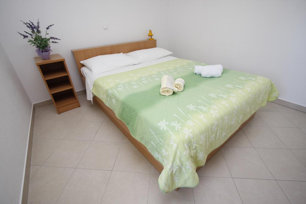 Apartments Neva Makarska Phòng bức ảnh