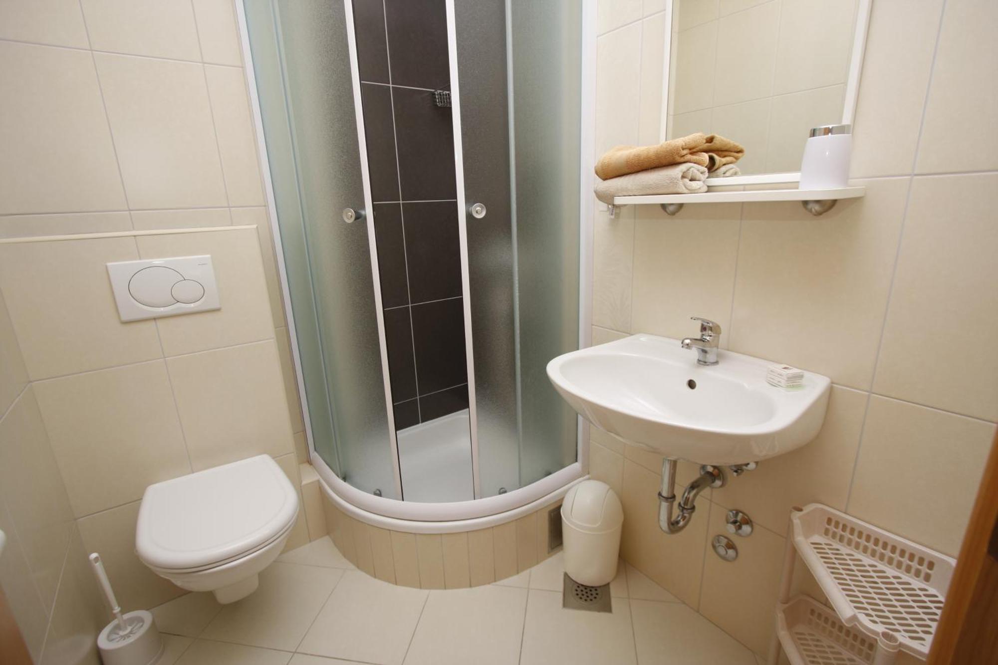 Apartments Neva Makarska Ngoại thất bức ảnh