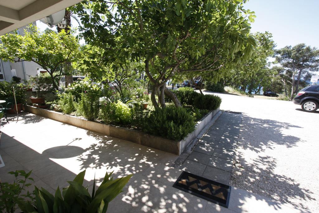 Apartments Neva Makarska Ngoại thất bức ảnh