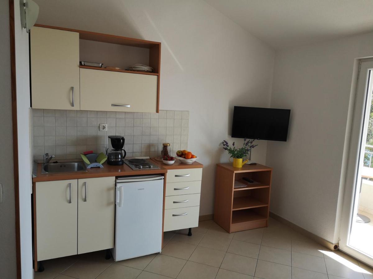 Apartments Neva Makarska Ngoại thất bức ảnh