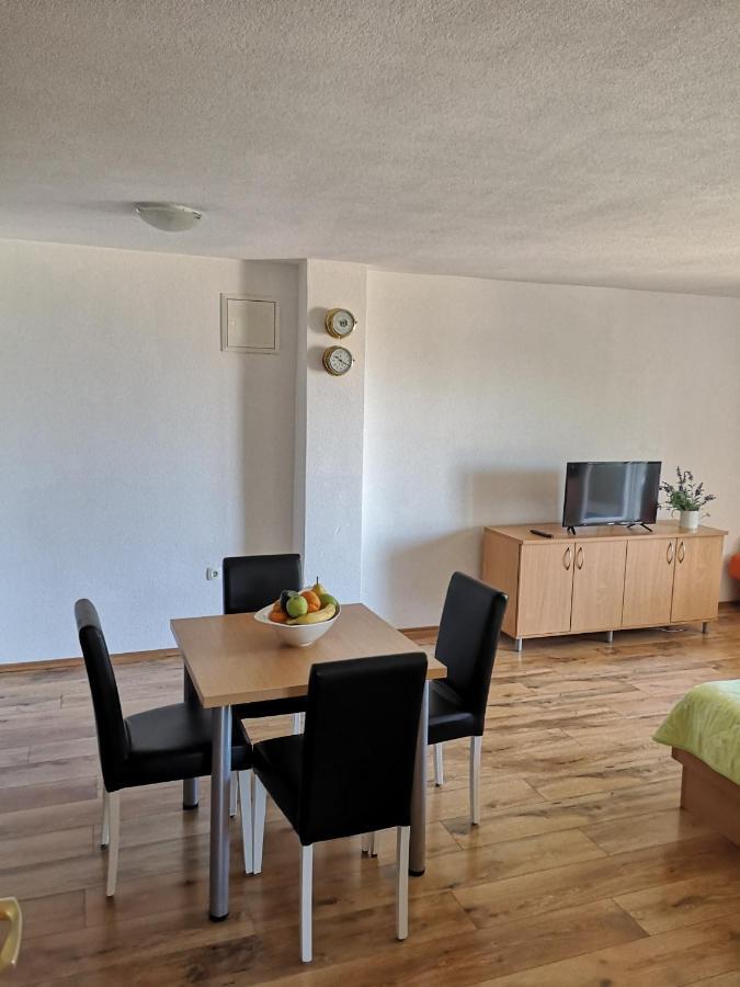 Apartments Neva Makarska Ngoại thất bức ảnh